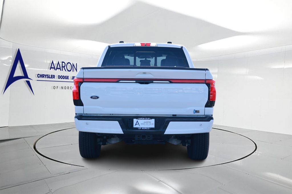 2023 Ford F-150 Lightning photo 2