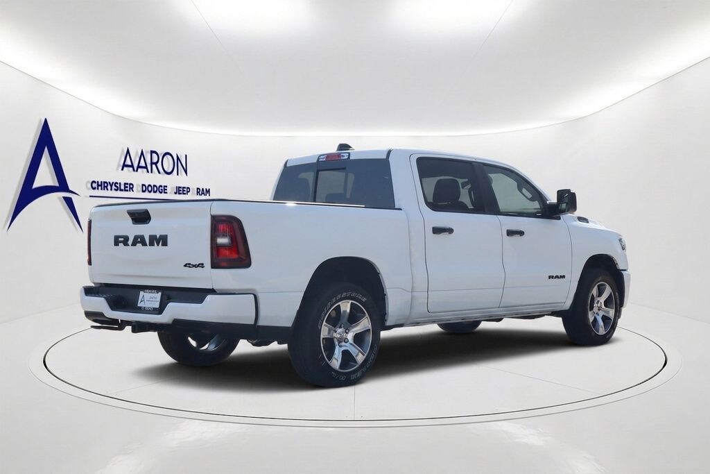 New 2026 Ram 1500 Express Pickup