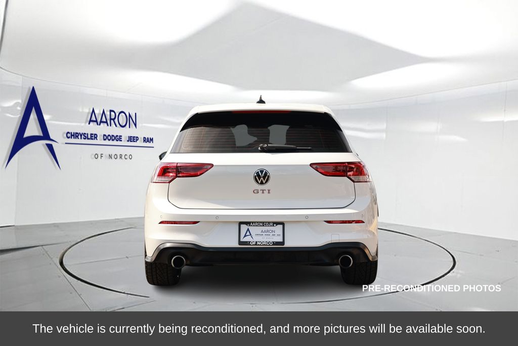 2023 Volkswagen Golf GTI 2.0T Autobahn photo 2