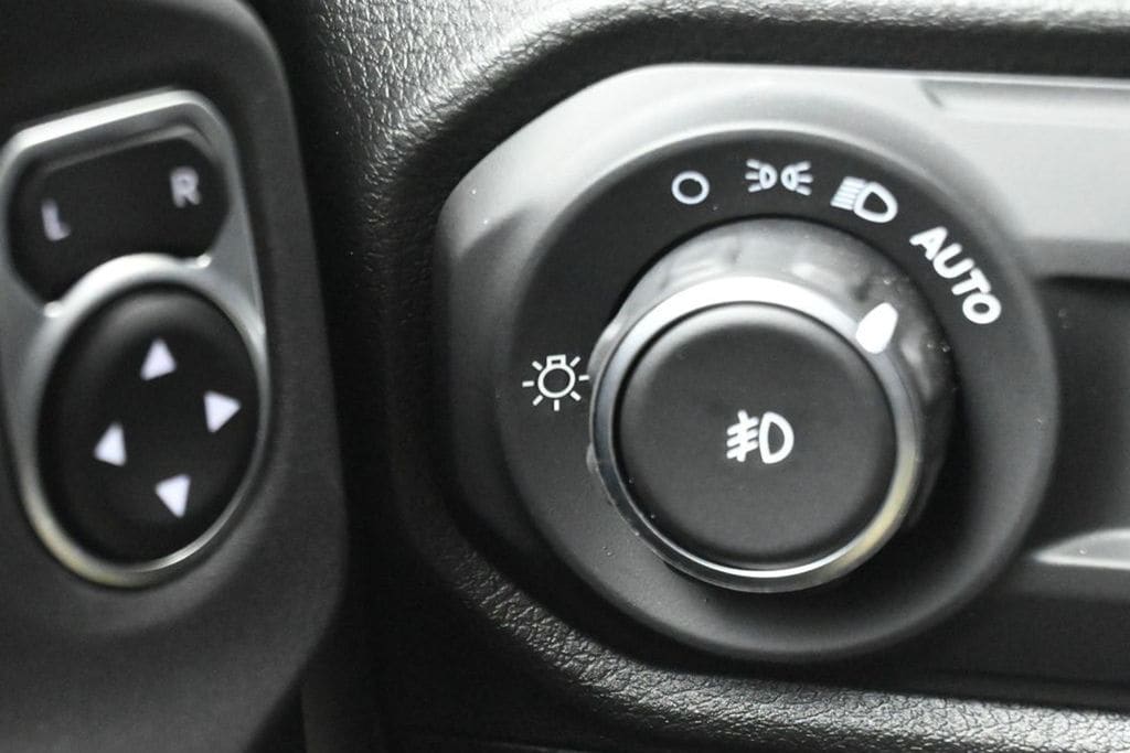 2025 Jeep Wrangler 4-Door Willys - Photo 24