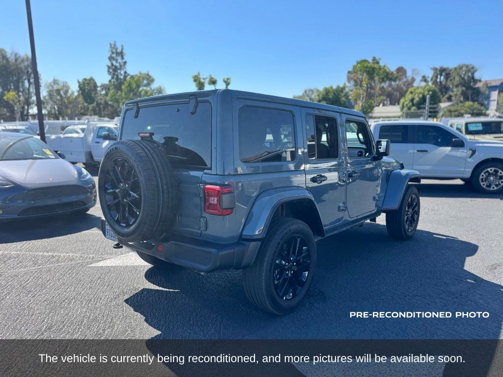 2025 Jeep Wrangler 4xe Sahara photo 6