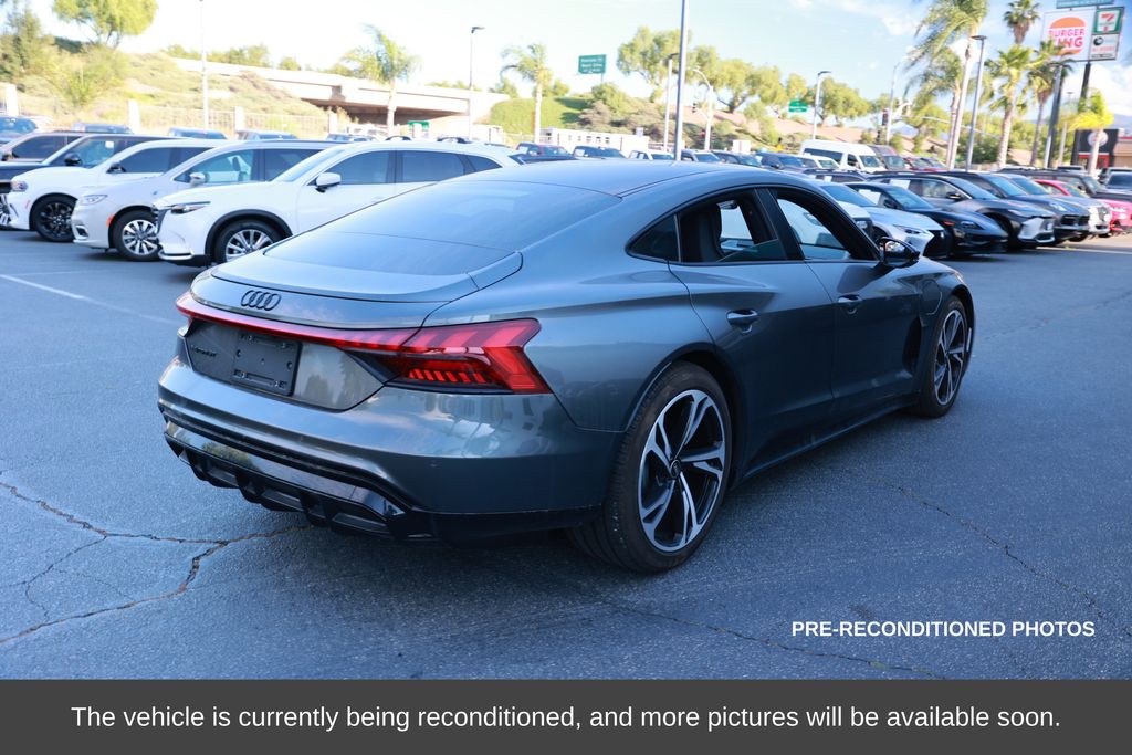 2023 Audi e-tron GT Premium Plus photo 4