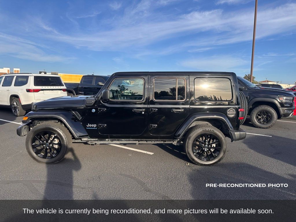 2025 Jeep Wrangler 4xe Sahara photo 2