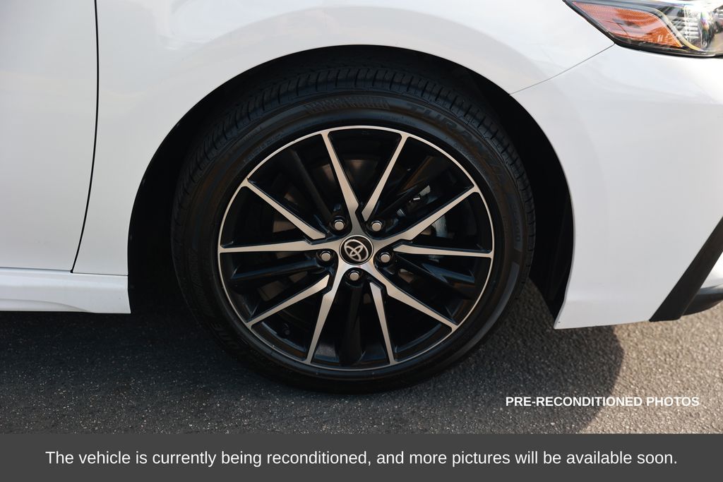 2024 Toyota Camry SE photo 3