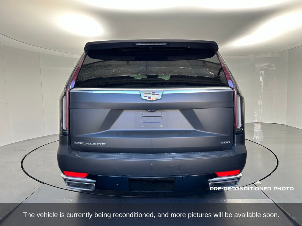 2023 Cadillac Escalade Premium Luxury photo 3