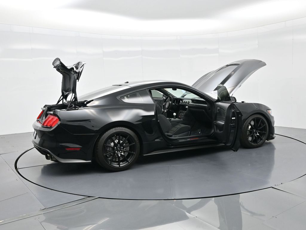 2018 Ford Mustang Shelby photo 4