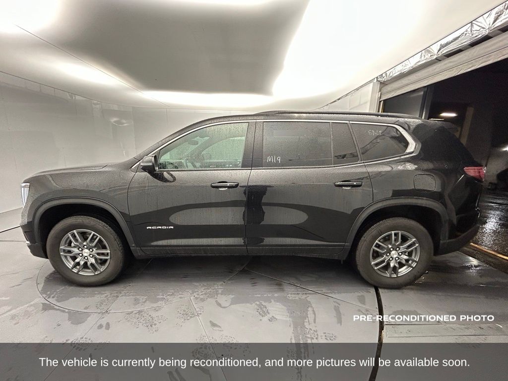 2025 Gmc Acadia Elevation photo 2