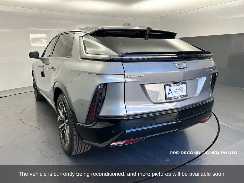 2025 Cadillac Lyriq Sport photo 3