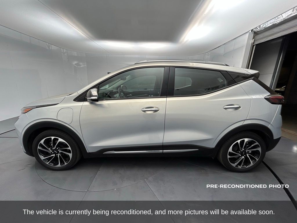 Used 2023 Chevrolet Bolt EUV Premier with VIN 1G1FZ6S08P4100889 for sale in Norco, CA