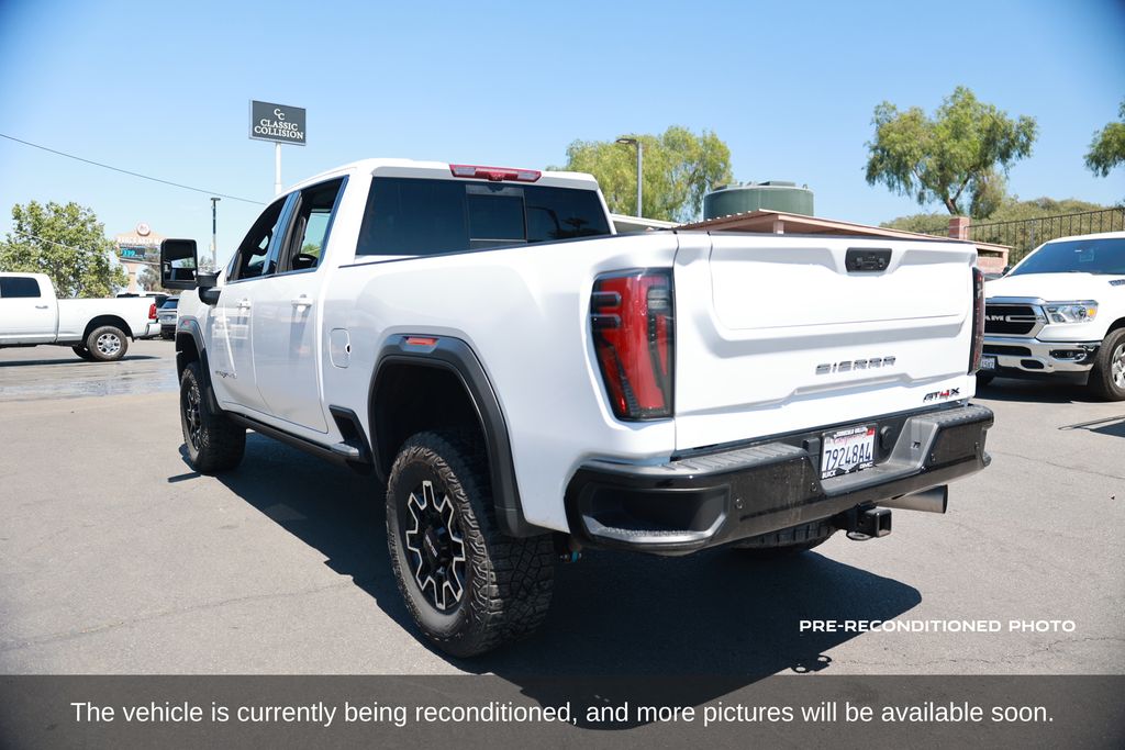 2024 GMC Sierra 2500 HD AT4X photo 3