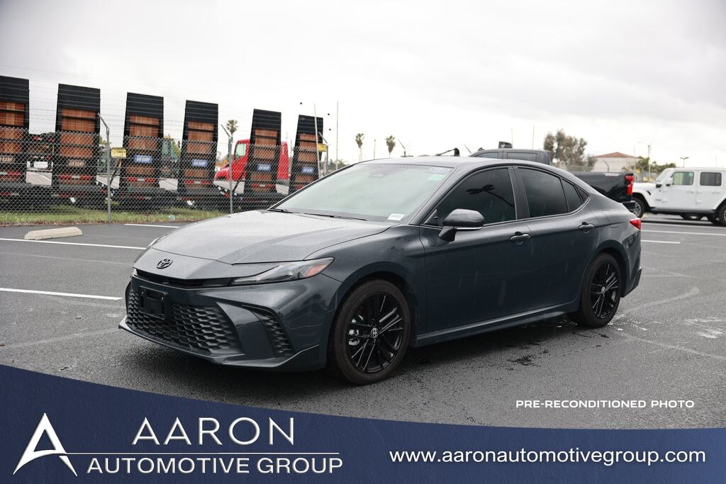 Used 2025 Toyota Camry SE Sedan