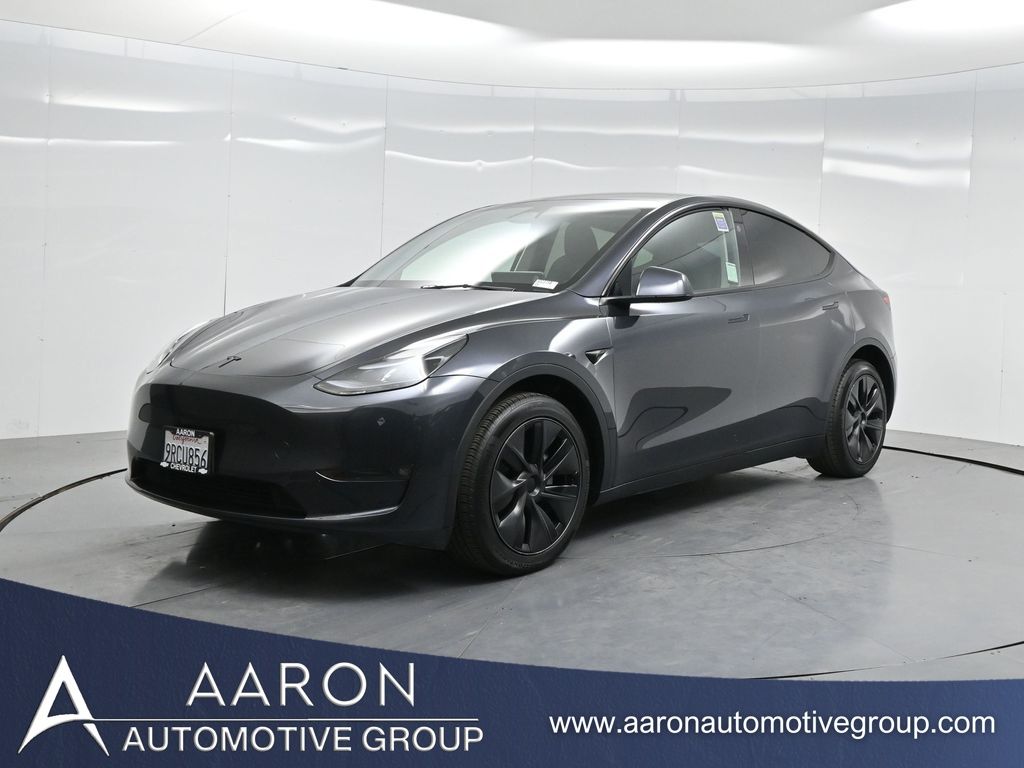 2025 Tesla Model Y Long Range Dual Motor All-Wheel Drive's photo