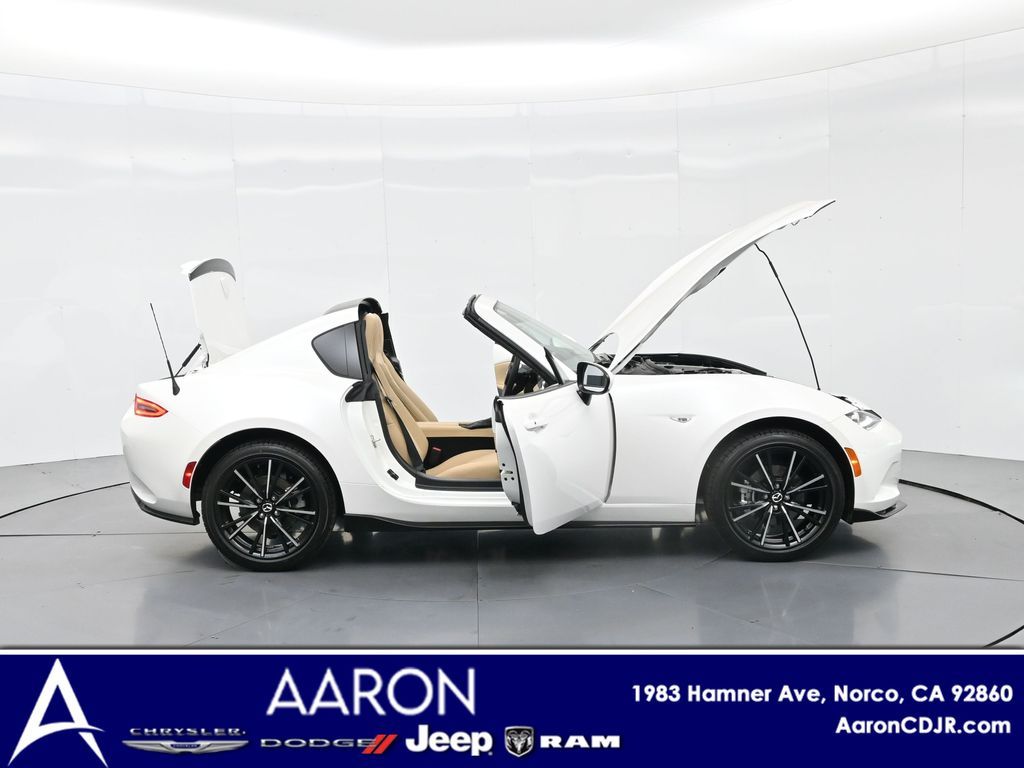 2024 Mazda MX-5 Miata Miata RF Grand Touring photo 3