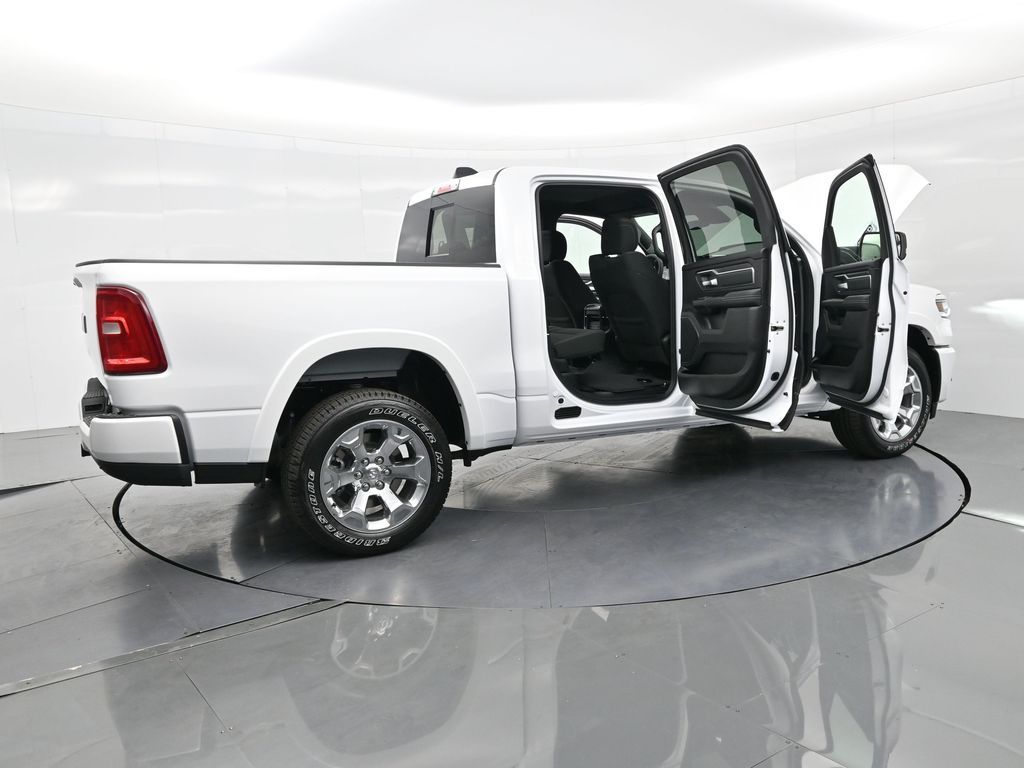 2025 Ram 1500 Big Horn photo 4
