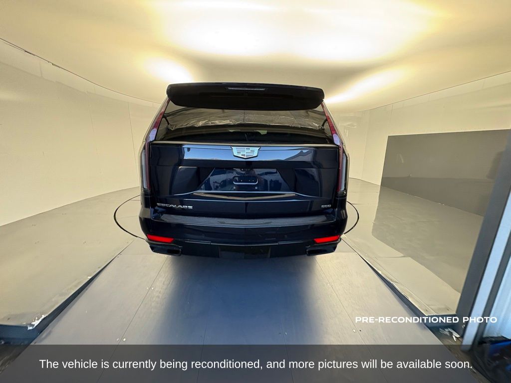 2023 Cadillac Escalade ESV Sport Platinum photo 3