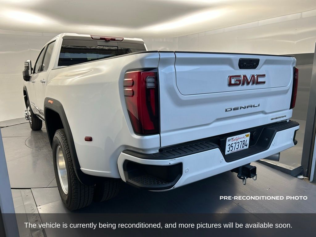 2025 Gmc Sierra 3500 HD Denali photo 2