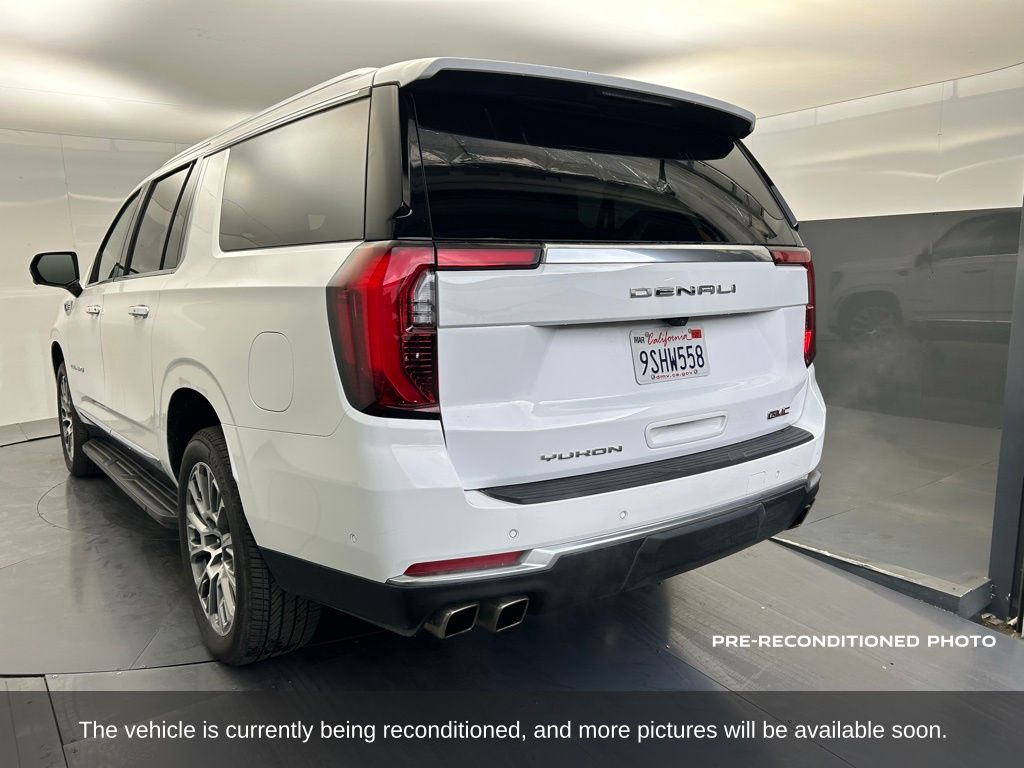 2025 Gmc Yukon XL Denali photo 3