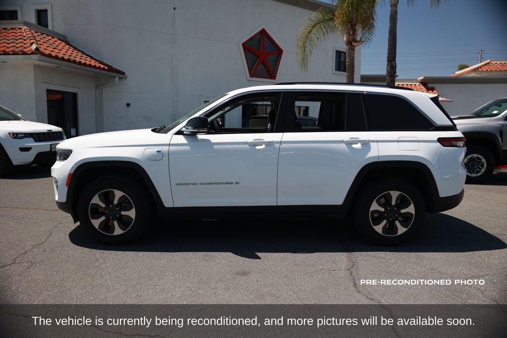 2023 Jeep Grand Cherokee 4xe Base photo 2