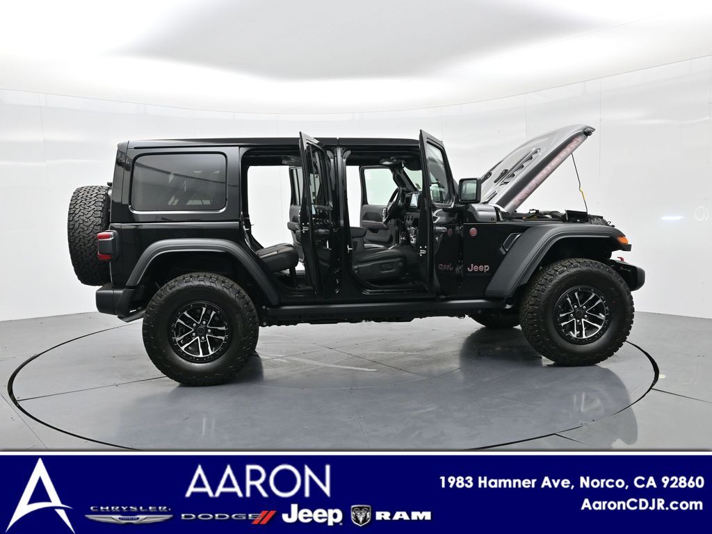 2025 Jeep Wrangler Rubicon photo 3