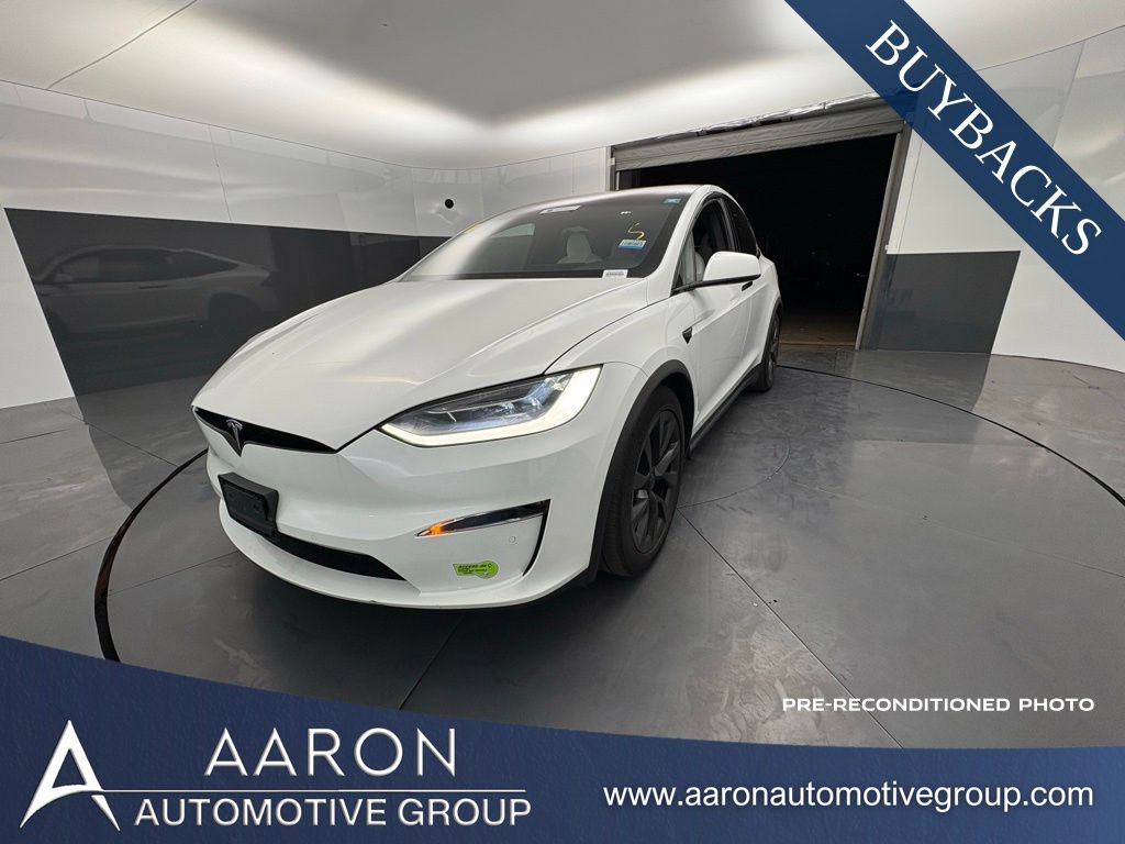 2023 Tesla Model X Standard's photo