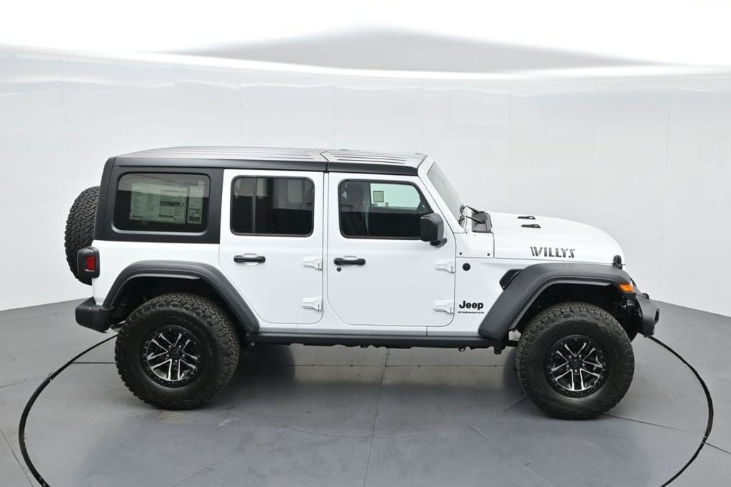 2025 Jeep Wrangler 4-Door Willys - Photo 22