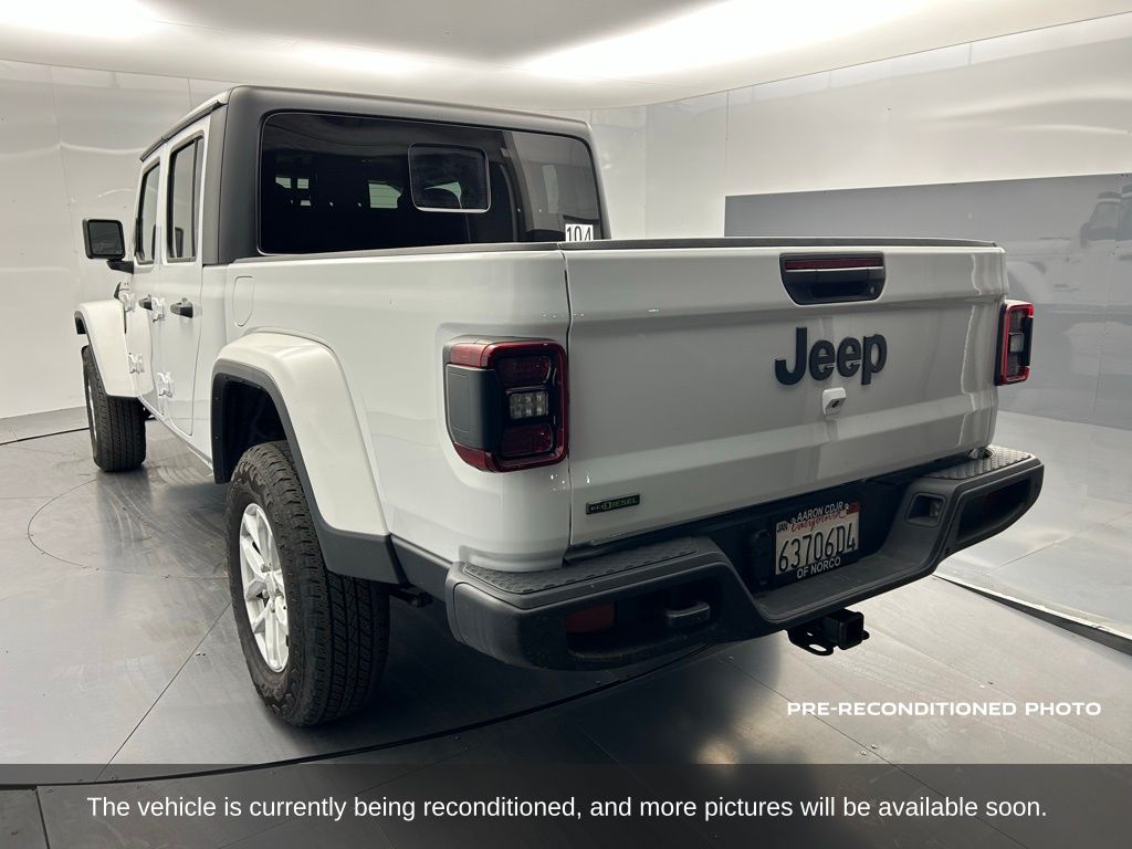 2023 Jeep Gladiator Sport photo 3