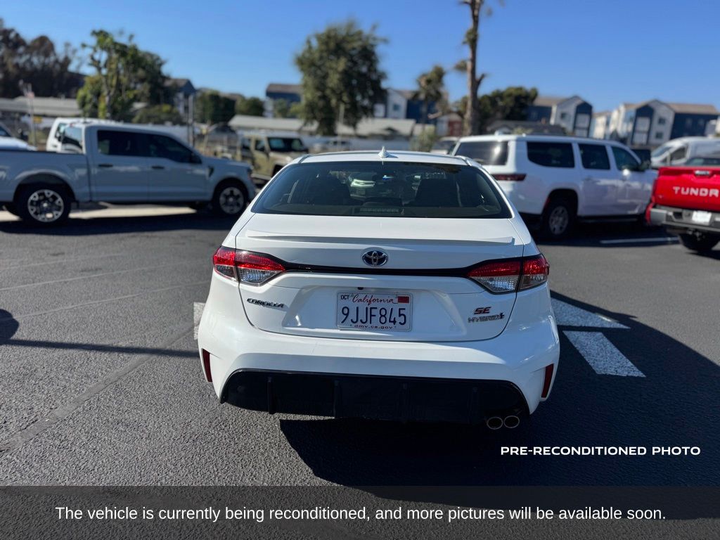 2024 Toyota Corolla Hybrid SE photo 4