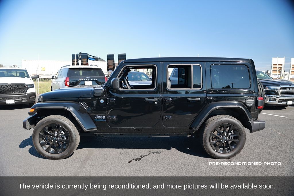 Used 2025 Jeep Wrangler 4xe Sahara SUV
