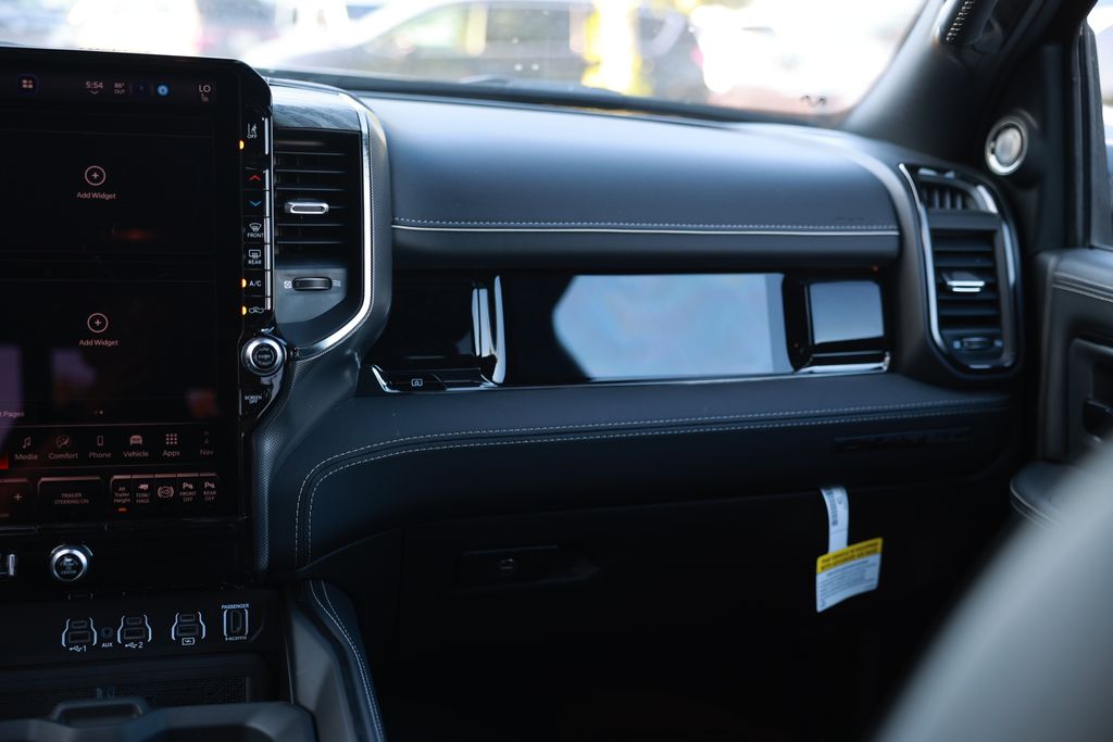 2026 RAM 3500 Limited - Photo 28