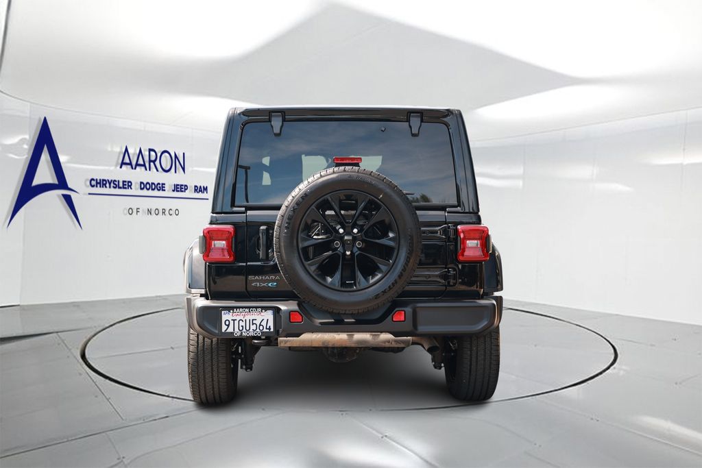 2025 Jeep Wrangler 4xe Sahara photo 2