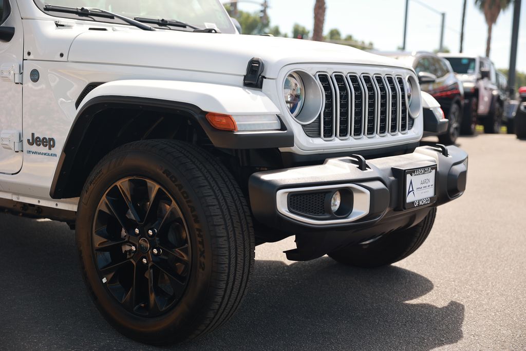 2025 Jeep Wrangler 4xe Sahara photo 6