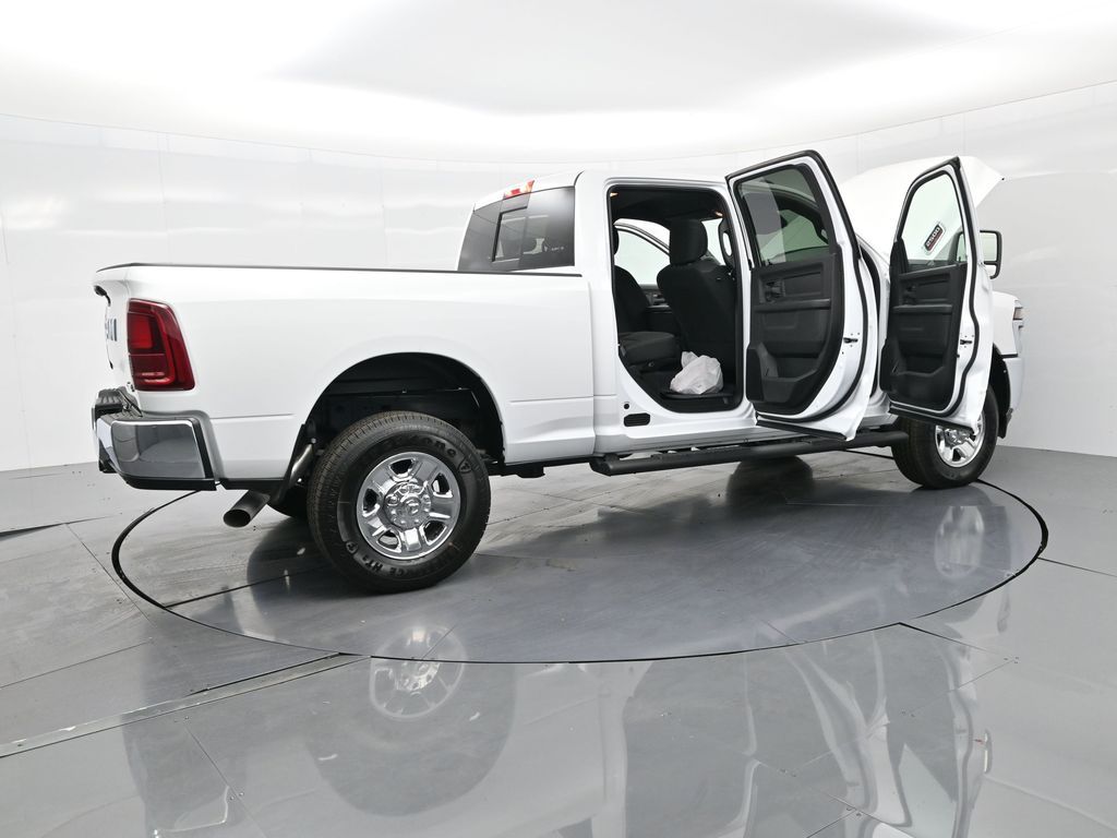 2025 Ram 2500 Tradesman photo 4