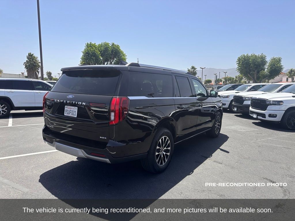 2025 Ford Expedition Max Platinum photo 6