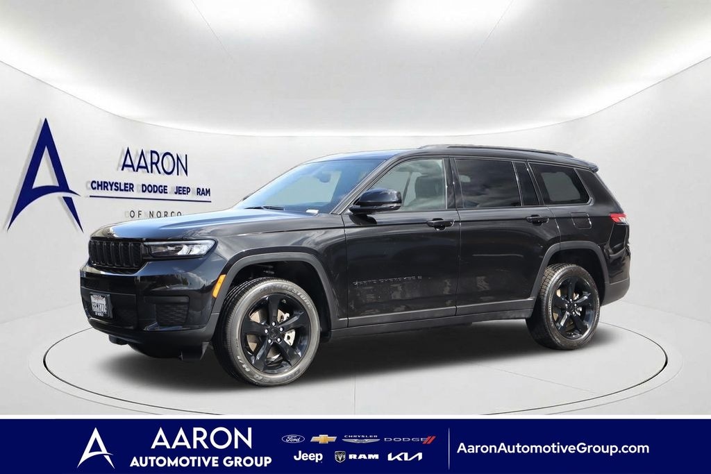 Used 2024 Jeep Grand Cherokee L Laredo SUV