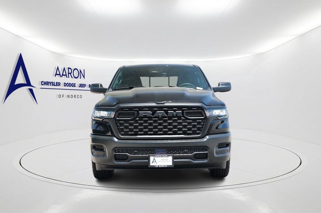 New 2026 Ram 1500 EXPRESS CREW CAB 4X4 5'7 BOX Pickup