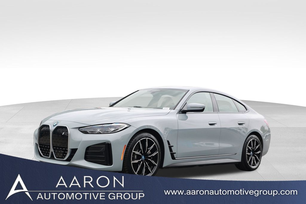 2022 BMW i4 eDrive40's photo