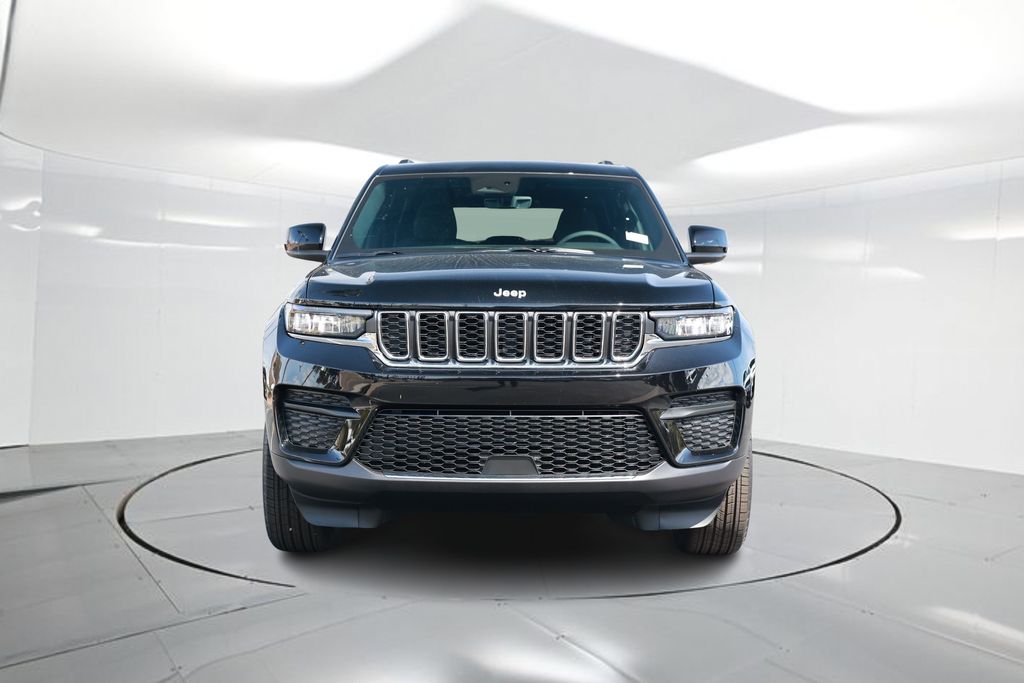 2025 Jeep Grand Cherokee Laredo X photo 4