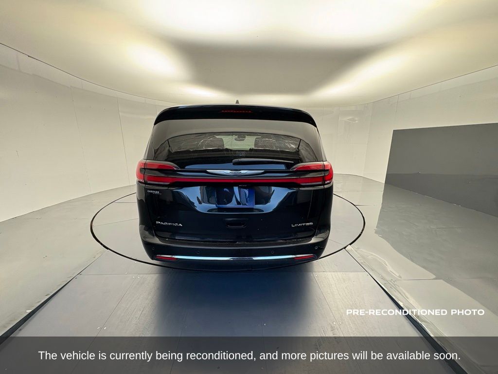 2023 Chrysler Pacifica Limited photo 4