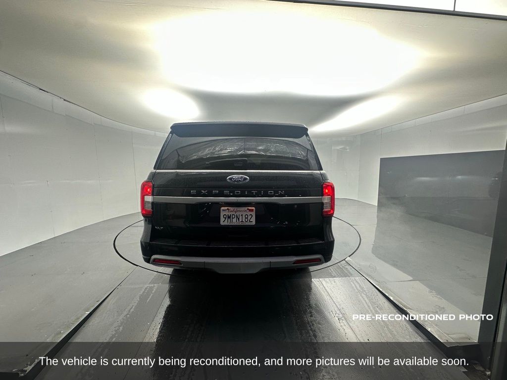 2024 Ford Expedition XLT photo 3