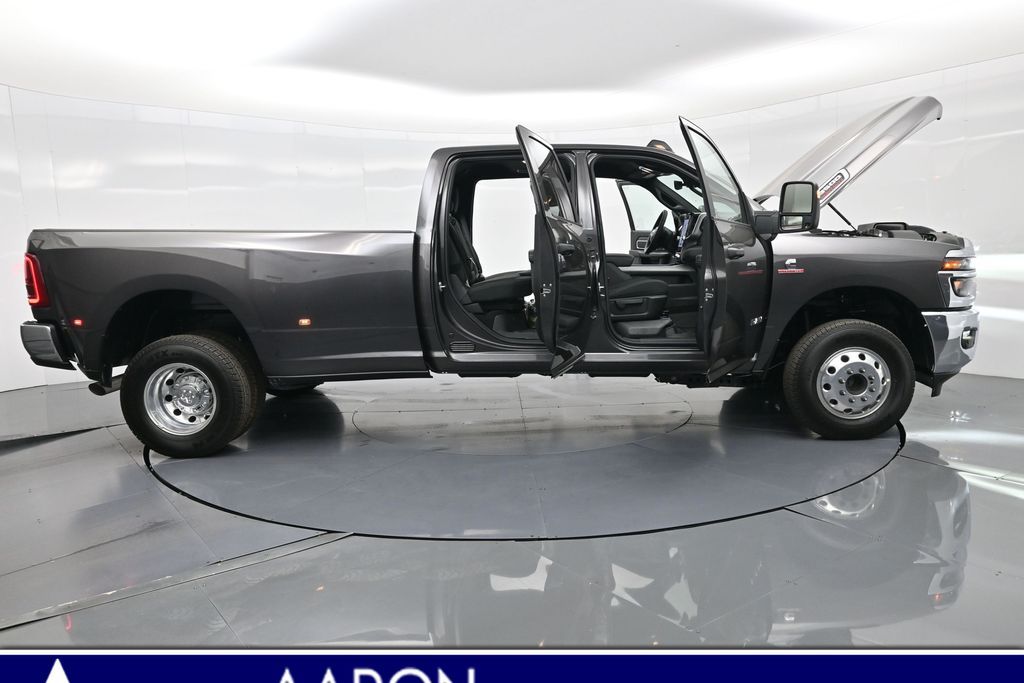 2026 Ram 3500 Big Horn photo 3