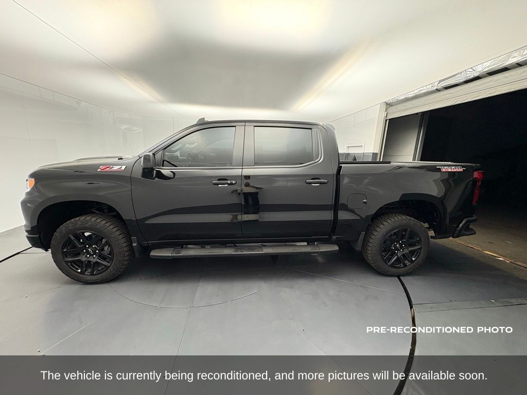 2024 Chevrolet Silverado 1500 LT Trail Boss photo 2