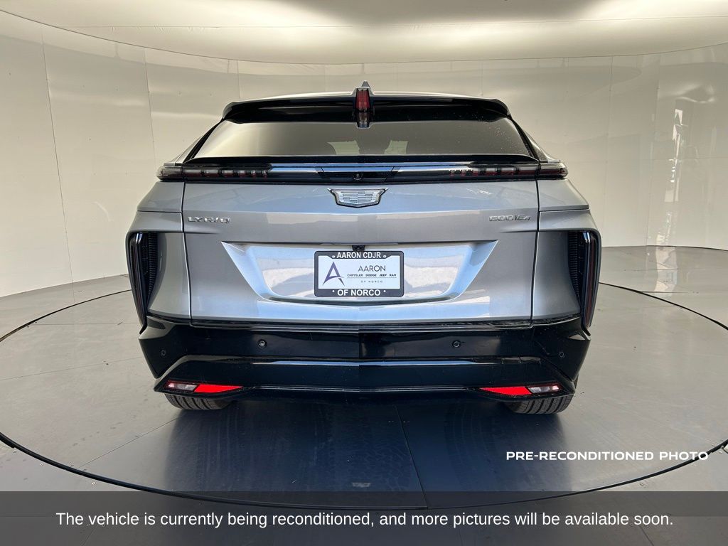 2025 Cadillac Lyriq Sport photo 4