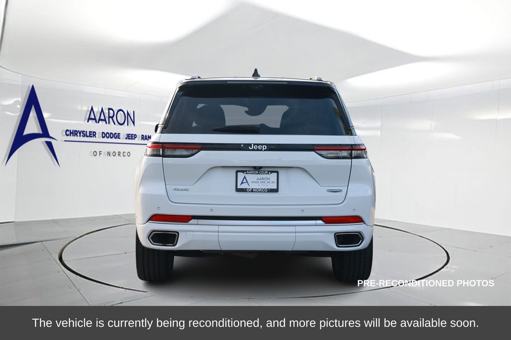 2023 Jeep Grand Cherokee Summit photo 2