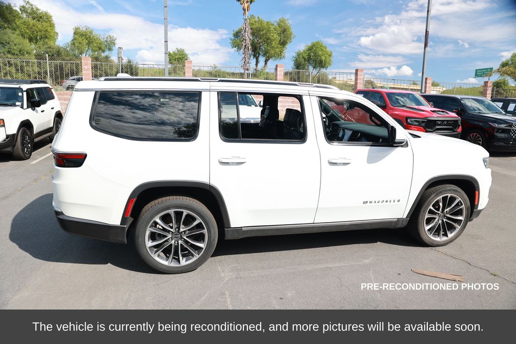 2022 Jeep Wagoneer Series III photo 6