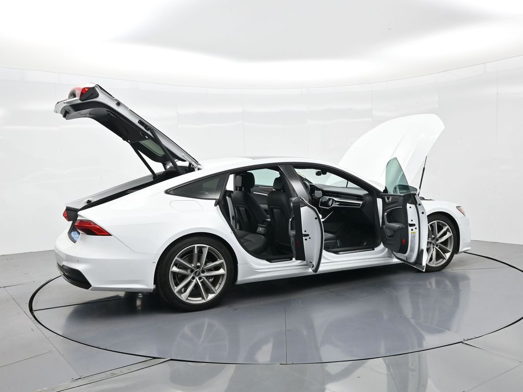 2022 Audi A7 55 Premium photo 4