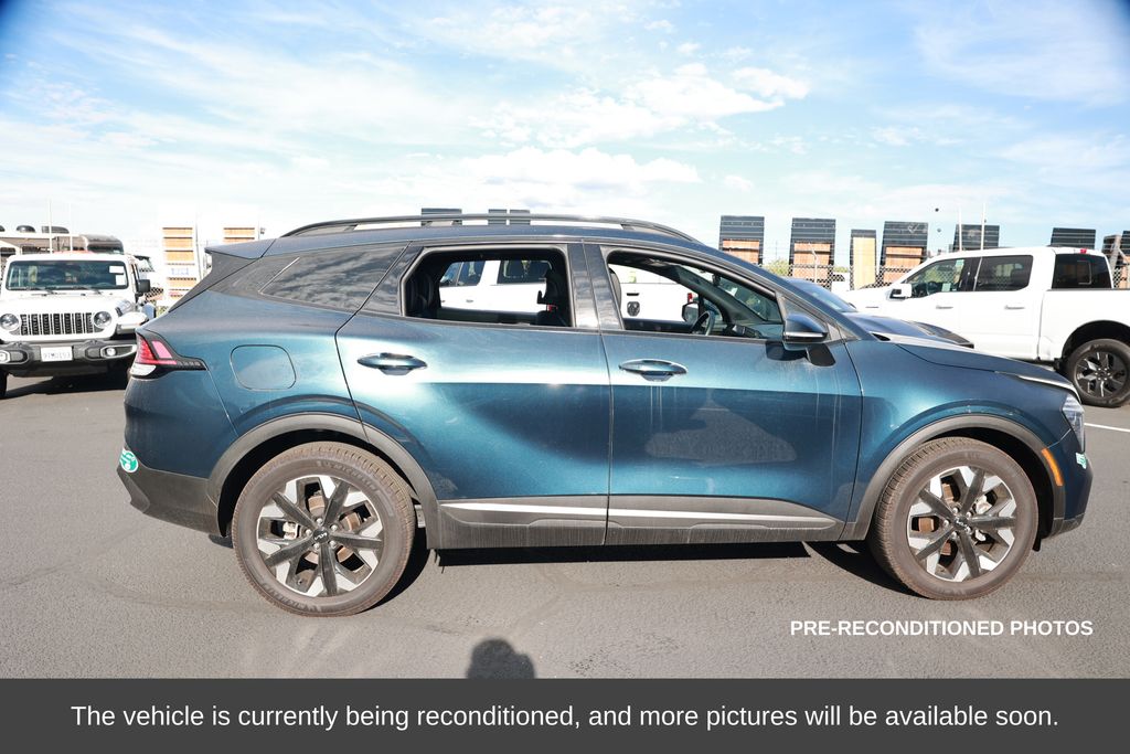 2024 Kia Sportage Plug-In Hybrid X-Line photo 6