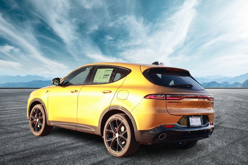 2024 Dodge Hornet R/T Plus photo 2