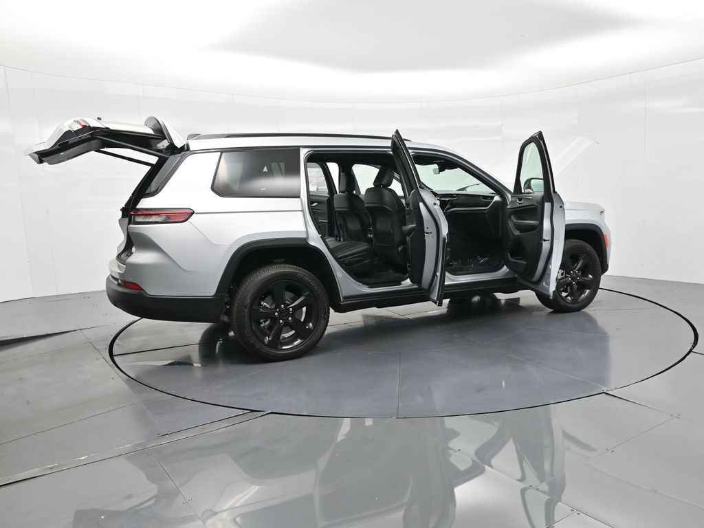 2025 Jeep Grand Cherokee Altitude X photo 4