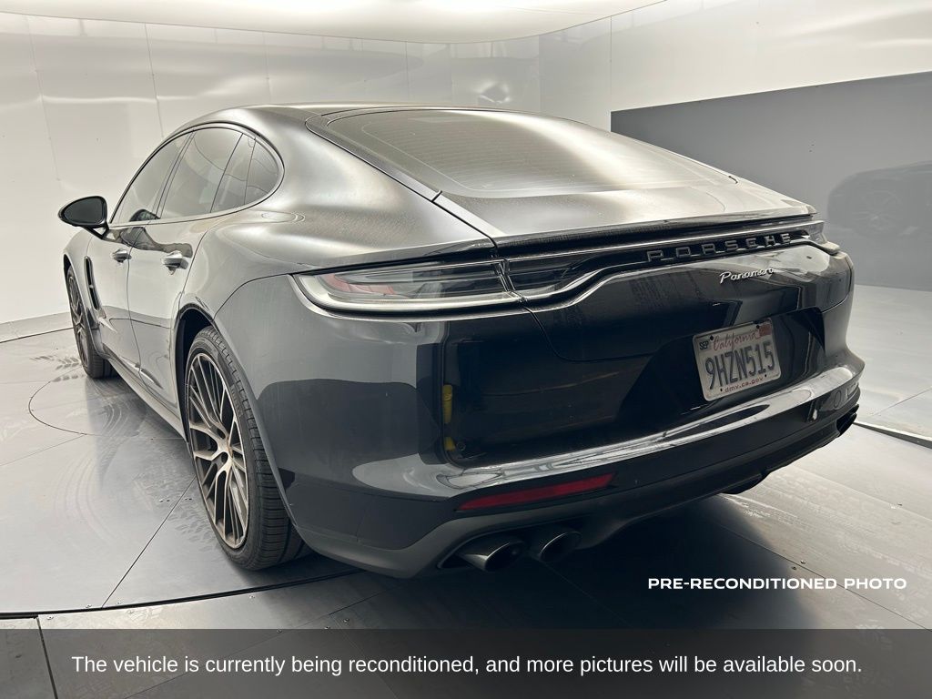2023 Porsche Panamera Platinum photo 3