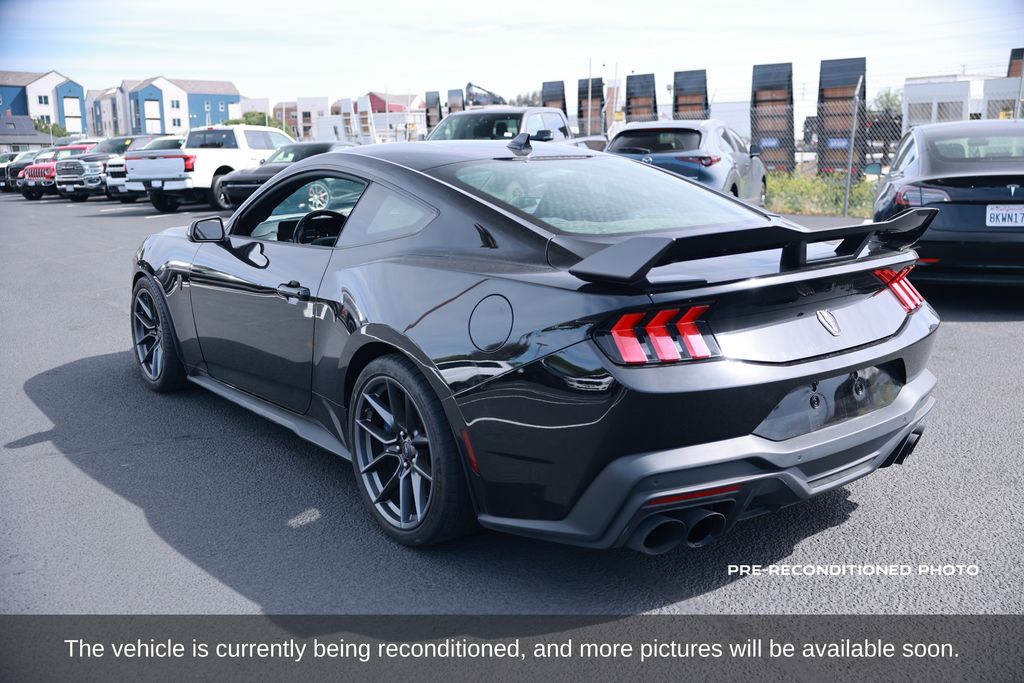 2024 Ford Mustang Dark Horse photo 3